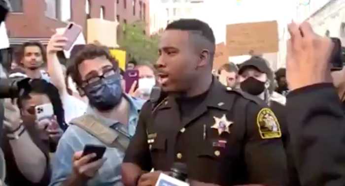 5B6366F0-BA4C-4D72-ADEC-94DCD0BD3589